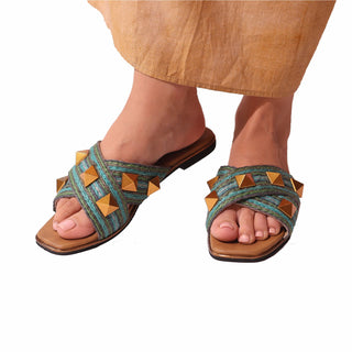 STUDDED FEROZA